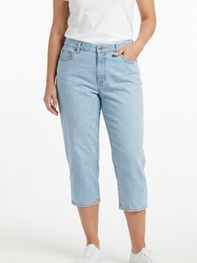 L.L. Bean Light Blue Classic Fit Capri Jeans Women's Size 16